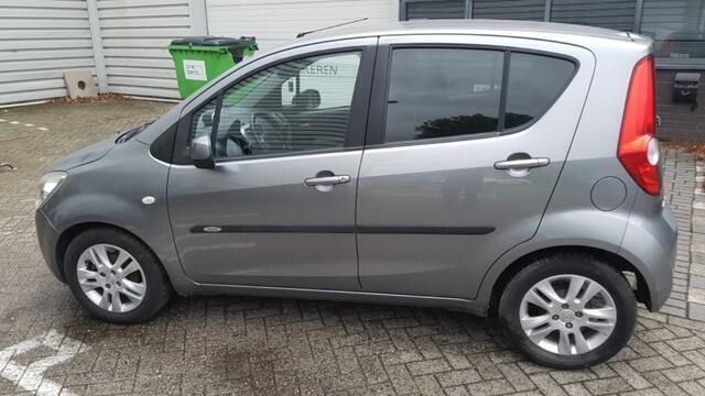 Grijs Gebruikt 2011 Opel Agila Edition Hatchback | € 2.950 (Eerlijke prijs) - Afbeelding 1/4