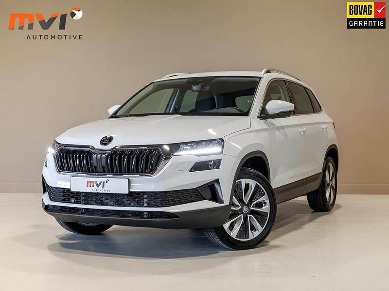 Wit Gebruikt 2025 Skoda Karoq Business Line SUV | € 37.000 (Eerlijke prijs) - Afbeelding 1/3
