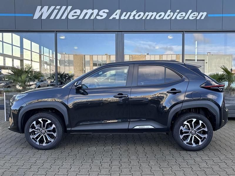Nieuw Toyota Yaris Cross Connect Style 84 PK (61 kW) 2025 Zwart SUV