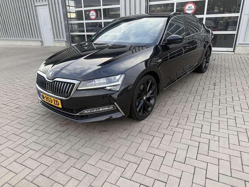 Occasion Skoda Superb 272 PK (200 kW) 2019 Zwart Sedan