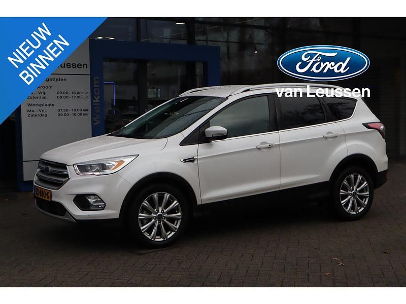 Wit Gebruikt 2018 Ford Kuga Titanium SUV | € 14.400 (Super prijs) - Afbeelding 1/4