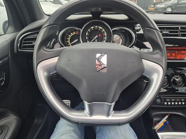 Occasion Citroën DS3 Cabriolet So Chic 82 PK (60 kW) 2014 Zwart, metallic lak Cabriolet