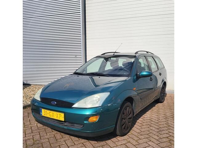 Groen Gebruikt 2001 Ford Focus Ambiente Stationwagen | € 399 (Goede deal) - Afbeelding 1/4