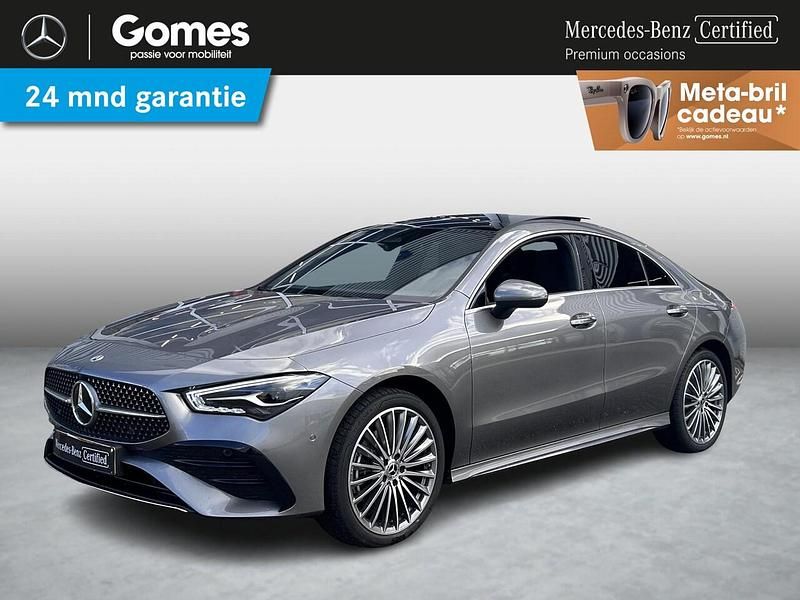 Grijs Gebruikt 2025 Mercedes CLA250e AMG Sedan | € 44.950 (Eerlijke prijs) - Afbeelding 1/4