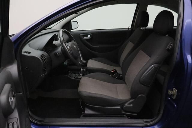 Occasion Opel Corsa 80 PK (58 kW) 2005 Blauw Hatchback