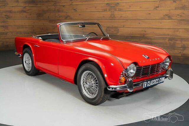 Occasion Triumph TR4 99 PK (72 kW) 1964 Rood Cabriolet