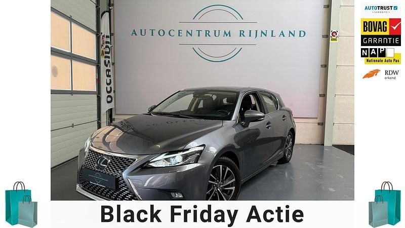 Grijs Gebruikt 2020 Lexus CT200h Hatchback | € 21.999 (Eerlijke prijs) - Afbeelding 1/4