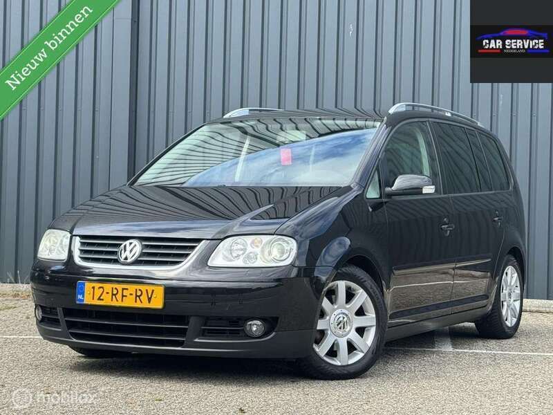 Zwart Gebruikt 2005 VW Touran Highline MPV | € 1.699 (Goede deal) - Afbeelding 1/4