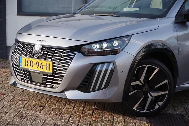 Occasion Peugeot 208 GT 136 PK (100 kW) 2024 Grijs Hatchback