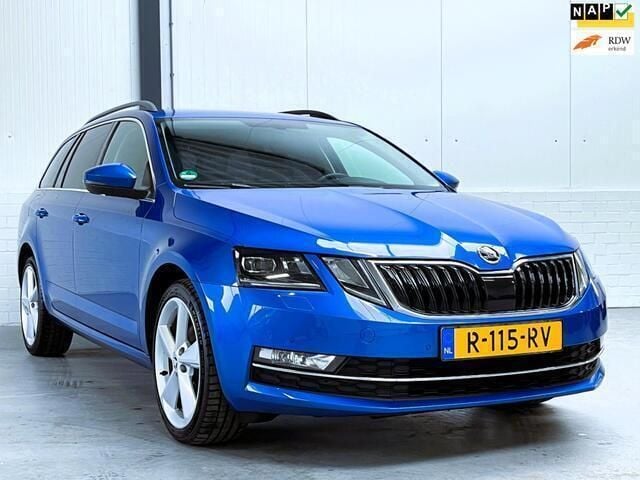 Blauw, metallic lak Gebruikt 2019 Skoda Octavia Business Line Stationwagen | € 11.950 (Goede deal) - Afbeelding 1/4