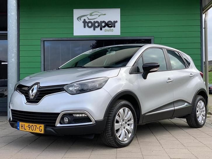 Grijs Occasion 2015 Renault Captur Expression SUV | € 7.445 (Goede deal) - Afbeelding 1/4