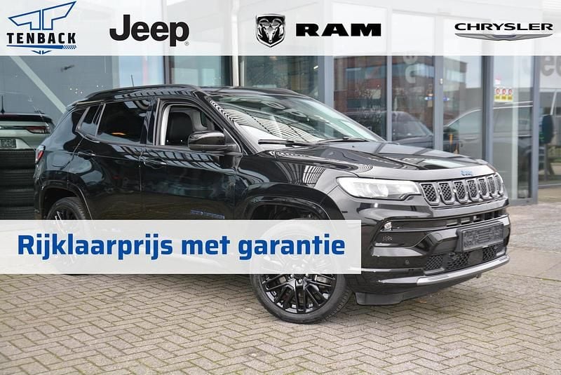 Zwart Gebruikt 2022 Jeep Compass SUV | € 36.000 - Afbeelding 1/4
