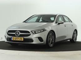 Grijs Gebruikt 2020 Mercedes A200 Style Sedan | € 24.445 (Eerlijke prijs) - Afbeelding 1/3