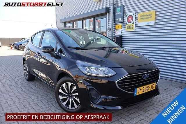 Zwart Gebruikt 2022 Ford Fiesta Titanium Hatchback | € 15.540 (Goede deal) - Afbeelding 1/4