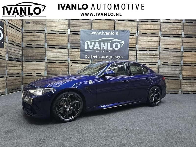 Blauw Occasion 2016 Alfa Romeo Giulia Quadrifoglio Sedan | € 49.950 (Super prijs) - Afbeelding 1/4