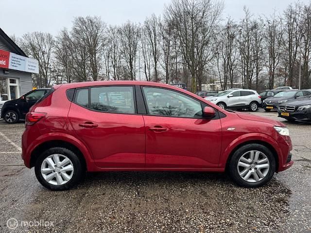 Occasion Dacia Sandero 67 PK (49 kW) 2022 Rood Hatchback