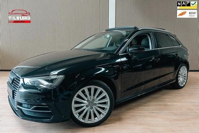 Zwart Gebruikt 2015 Audi A3 Sportback Ambition Hatchback | € 13.250 (Eerlijke prijs) - Afbeelding 1/4