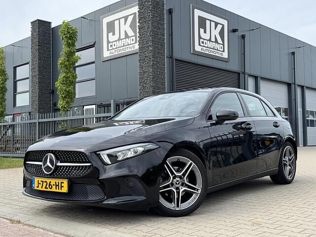 Zwart Gebruikt 2020 Mercedes A180 AMG Hatchback | € 21.950 (Super prijs) - Afbeelding 1/4
