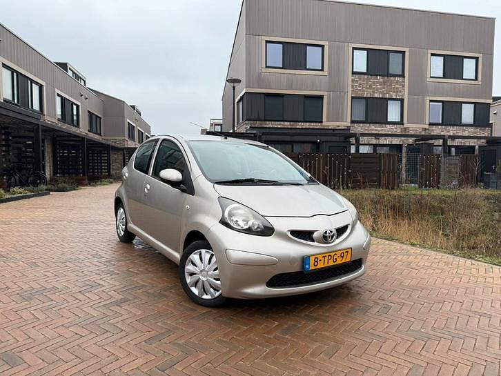 Occasion 2007 Toyota Aygo Hatchback | € 3.499 (Duur) - Afbeelding 1/4
