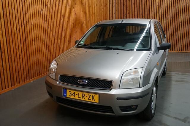 Occasion Ford Fusion 80 PK (58 kW) 2003 Grijs (metallic) Stationwagen