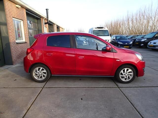 Occasion Mitsubishi Space Star Edition 80 PK (58 kW) 2017 Rood Hatchback