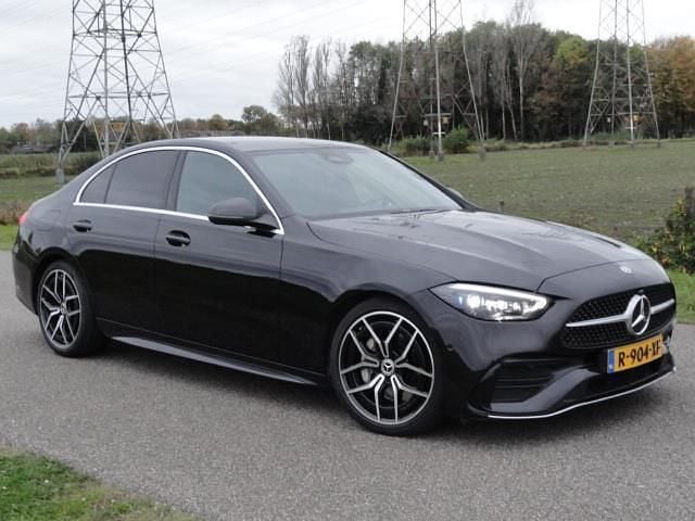 Zwart Gebruikt 2022 Mercedes C220 AMG line Sedan | € 39.995 (Super prijs) - Afbeelding 1/4