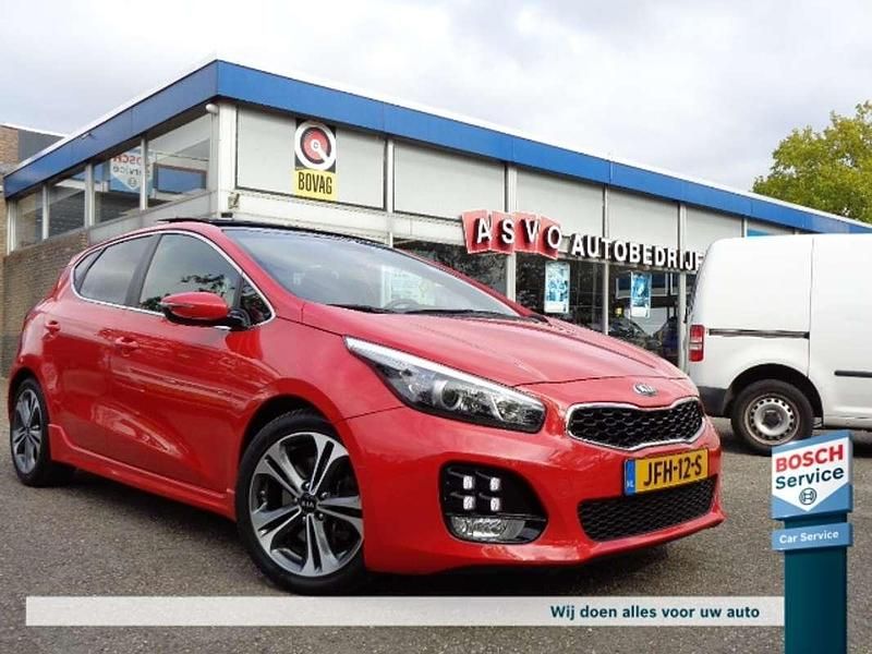 Rood Gebruikt 2016 Kia Ceed GT-Line Hatchback | € 12.950 (Eerlijke prijs) - Afbeelding 1/4