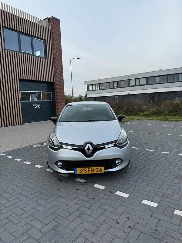 Gebruikt 2013 Renault Clio IV | € 3.899 - Afbeelding 1/1