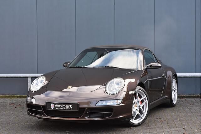 Bruin (metallic) Occasion 2007 Porsche 911 Carrera 4 Cabriolet Cabriolet | € 49.950 - Afbeelding 1/4
