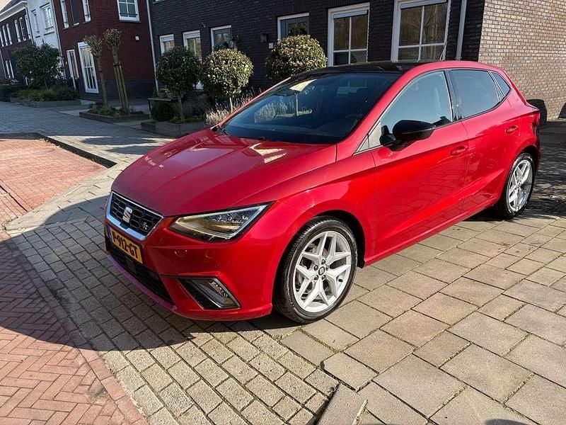 Rood Gebruikt 2021 Seat Ibiza FR Hatchback | € 16.930 (Goede deal) - Afbeelding 1/4