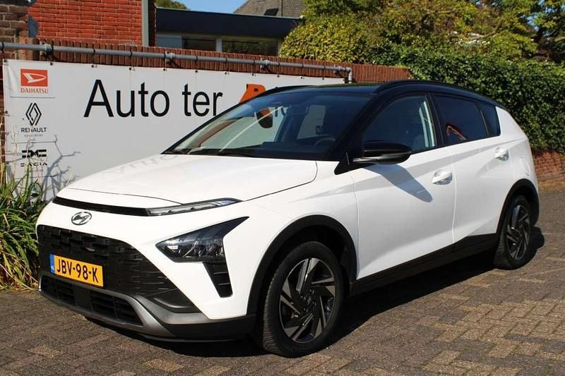 Wit Gebruikt 2022 Hyundai Bayon Premium SUV | € 19.900 (Goede deal) - Afbeelding 1/4