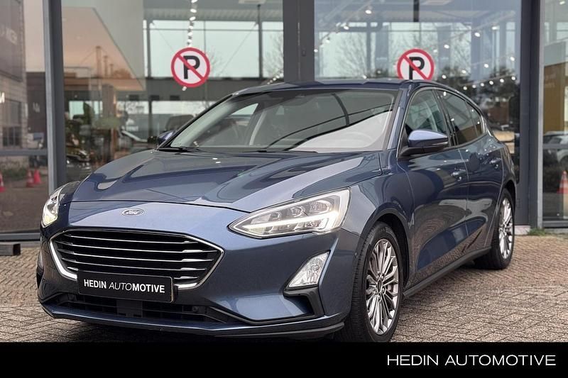 Blauw Gebruikt 2018 Ford Focus Business Edition Hatchback | € 13.745 (Eerlijke prijs) - Afbeelding 1/3