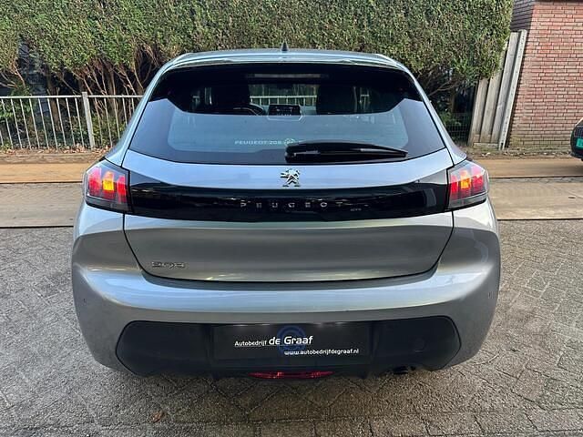 Occasion Peugeot 208 Active 101 PK (74 kW) 2021 Zilver Hatchback