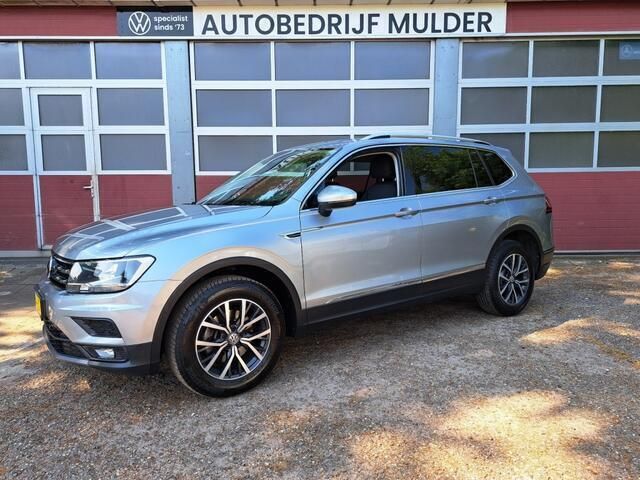 Grijs, metallic lak Gebruikt 2019 VW Tiguan Allspace Comfortline SUV | € 24.950 (Eerlijke prijs) - Afbeelding 1/4