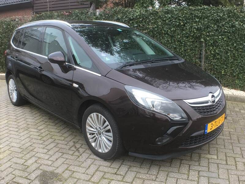 Bruin Gebruikt 2014 Opel Zafira Design Edition MPV | € 17.750 (Duur) - Afbeelding 1/4