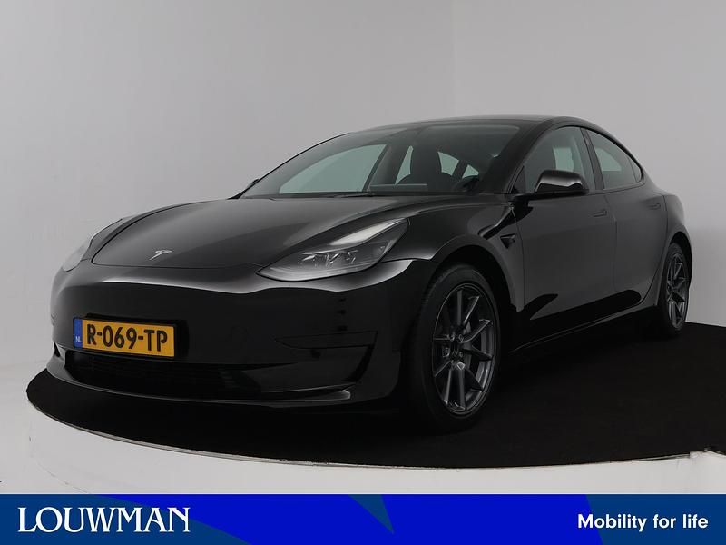 Hatchback Gebruikt 2022 Tesla Model 3 Standard Range Sedan | € 25.945 (Goede deal) - Afbeelding 1/4