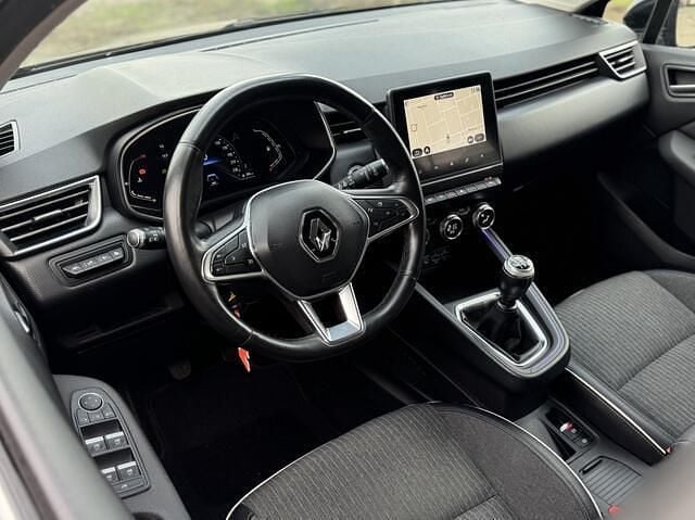 Occasion Renault Clio V Intens 101 PK (74 kW) 2020 Zwart (metallic) Hatchback