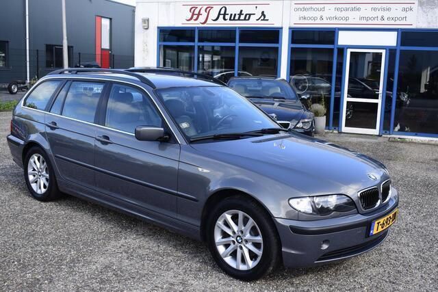 Grijs, metallic lak Gebruikt 2005 BMW 316 Exclusive Stationwagen | € 4.750 (Iets duurder) - Afbeelding 1/4