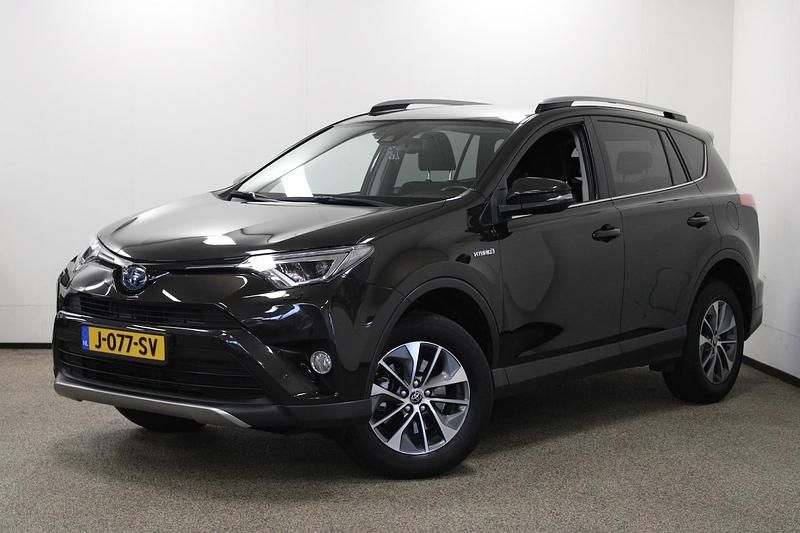 Bruin Occasion 2018 Toyota RAV4 Hybrid Style SUV | € 22.950 (Super prijs) - Afbeelding 1/4