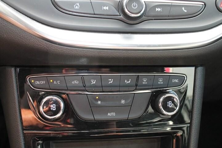 Occasion Opel Astra Business Elegance 105 PK (77 kW) 2021 Grijs Hatchback