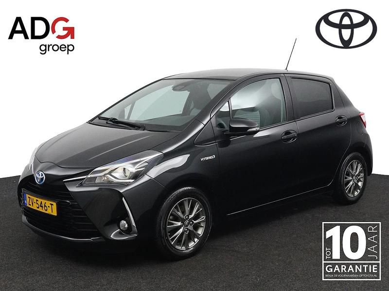 Zwart Occasion 2019 Toyota Yaris Hybrid Hatchback | € 16.950 (Eerlijke prijs) - Afbeelding 1/4