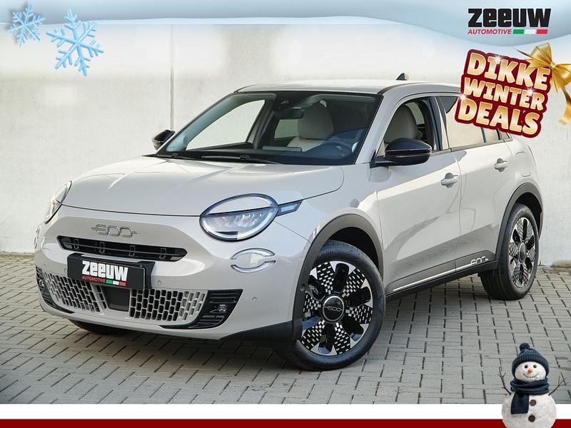 Grijs Occasion 2025 Fiat 600 La Prima SUV | € 35.450 - Afbeelding 1/1