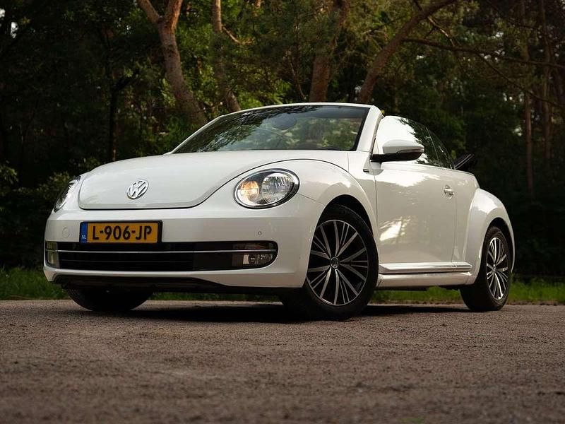 Wit Gebruikt 2016 VW Beetle Cabriolet | € 17.450 (Duur) - Afbeelding 1/4