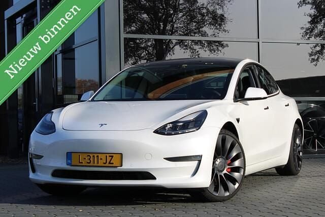 Wit Gebruikt 2021 Tesla Model 3 Performance Sedan | € 30.950 (Eerlijke prijs) - Afbeelding 1/4