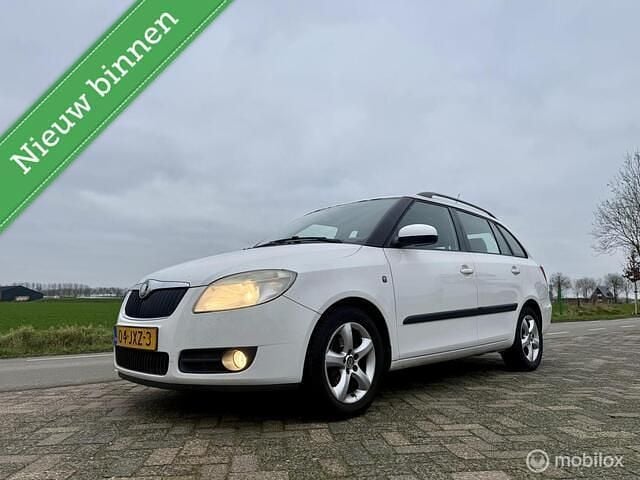 Wit Gebruikt 2009 Skoda Fabia Business Line Stationwagen | € 1.750 (Eerlijke prijs) - Afbeelding 1/4