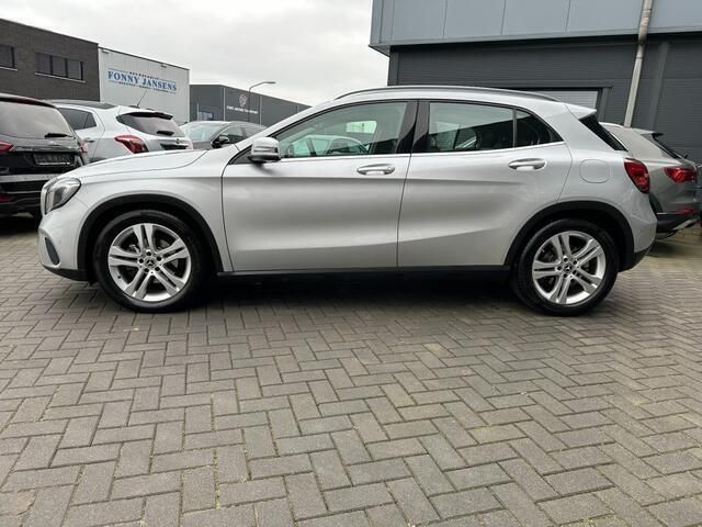 Occasion Mercedes GLA180 Business 123 PK (90 kW) 2018 Grijs, metallic lak SUV