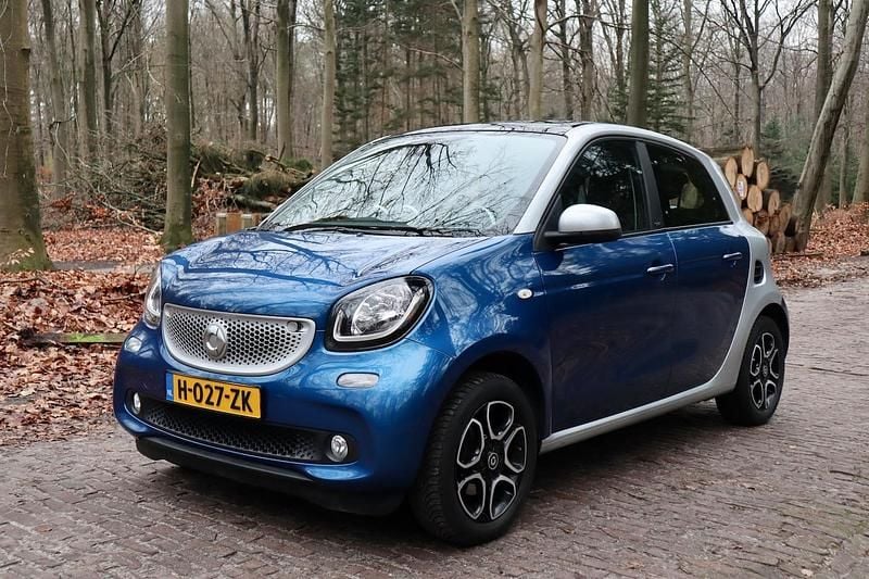 Zilver Gebruikt 2015 Smart ForFour Prime Hatchback | € 7.250 (Eerlijke prijs) - Afbeelding 1/4
