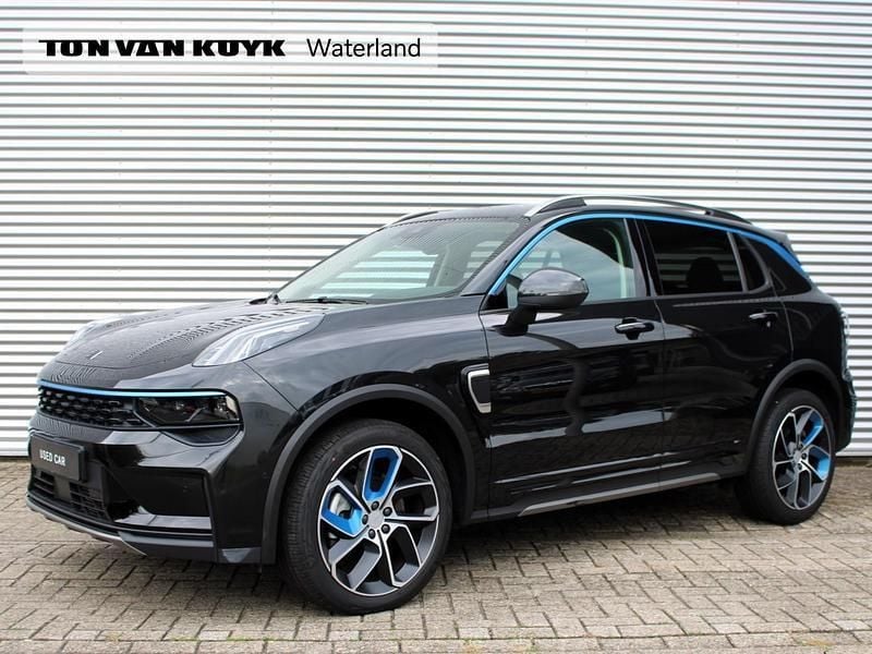 Zwart Gebruikt 2023 Lynk & Co 01 SUV | € 29.950 (Eerlijke prijs) - Afbeelding 1/4