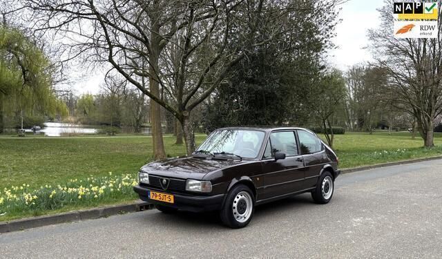 Bruin Gebruikt 1983 Alfa Romeo Alfasud Hatchback | € 9.950 - Afbeelding 1/4