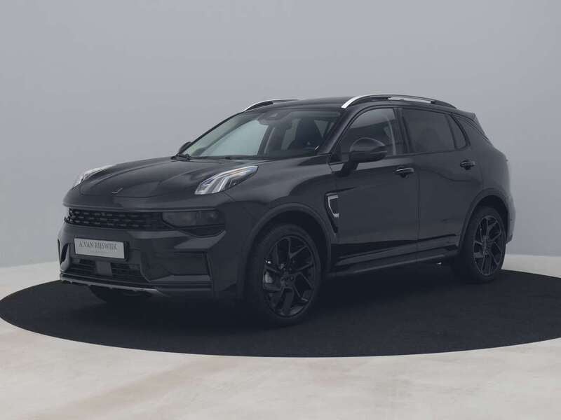 Zwart, metallic lak Gebruikt 2023 Lynk & Co 01 SUV | € 29.400 (Eerlijke prijs) - Afbeelding 1/3